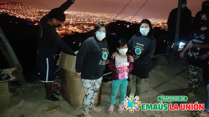 ¡Libera espacio y ayuda! Recolección de ropa usada en Surquillo