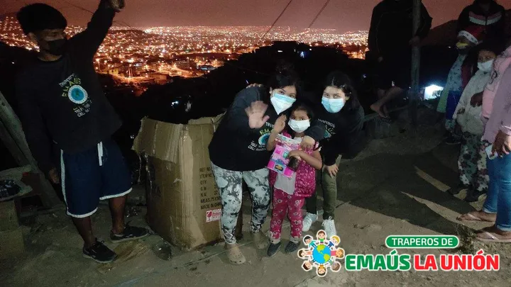 Traperos de Emaús La Unión: ¡Ayuda y Recicla en Punta Negra!