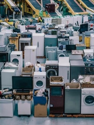 appliances-reception-center-recycling_926199-4209641